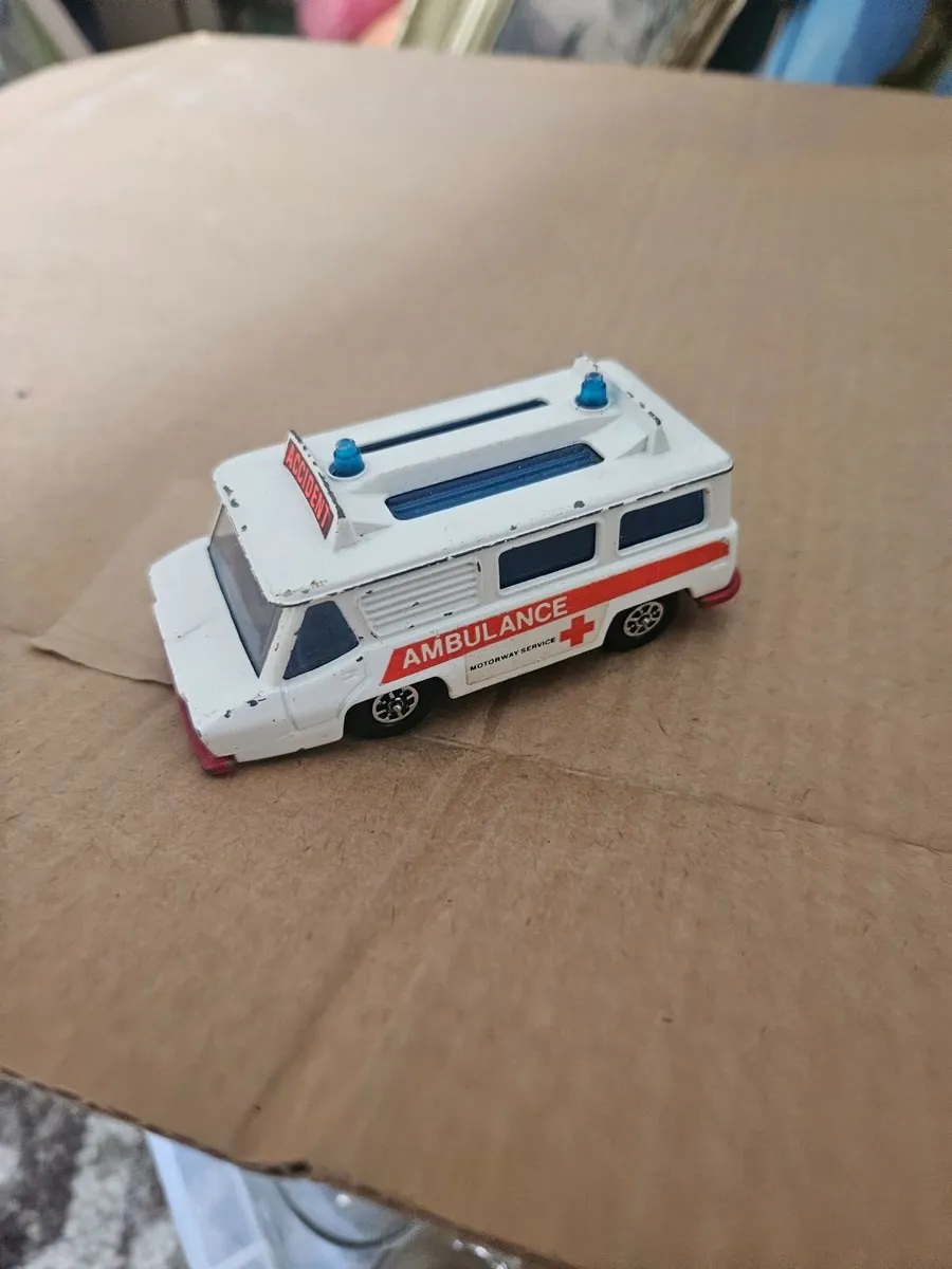Corgi 1970's Ambulance - Image 2