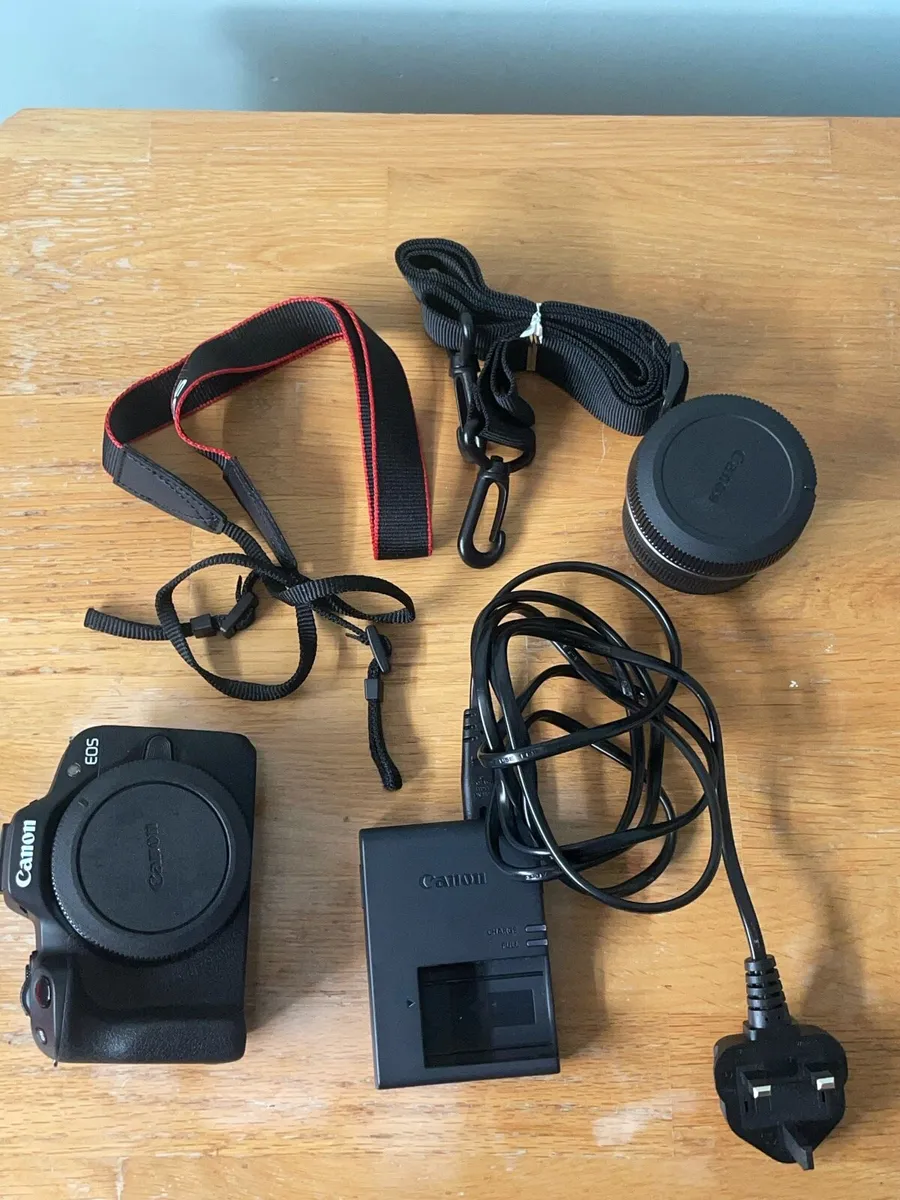 Sony EOS R50 Mirrorless Camera + 18mm-45mm Lens - Image 4