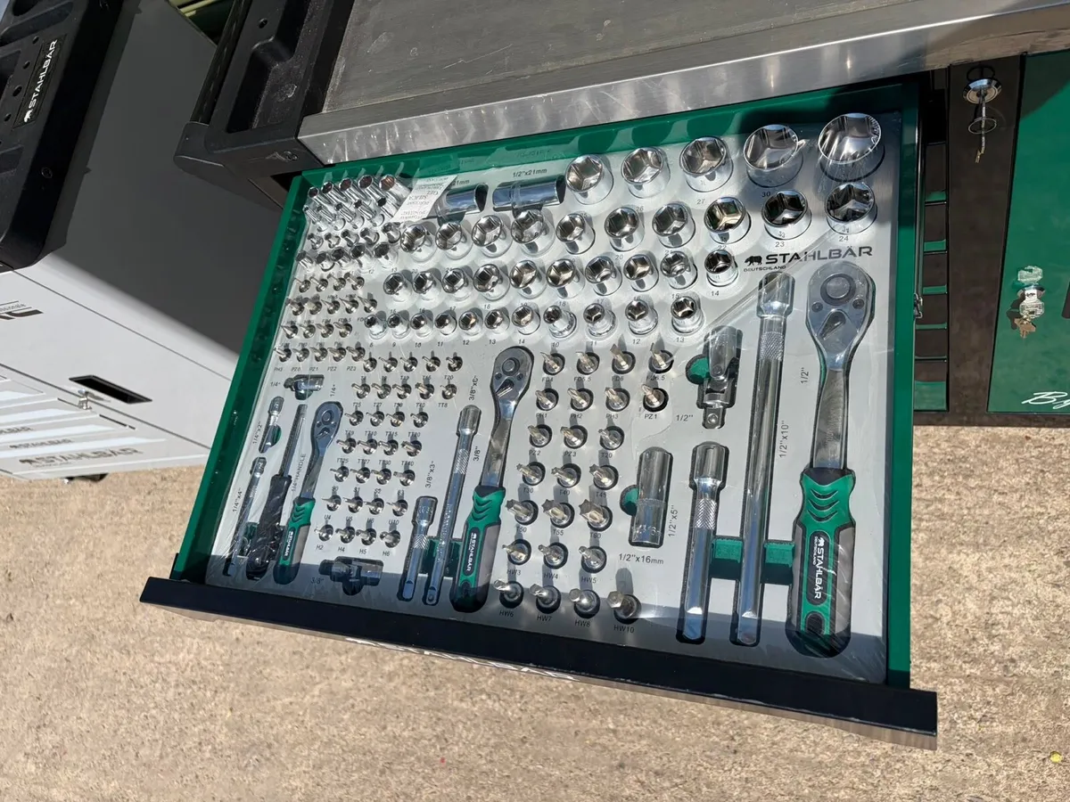 BRAND NEW RACING GREEN 7 DRAWER + SIDE CABINET - Image 2