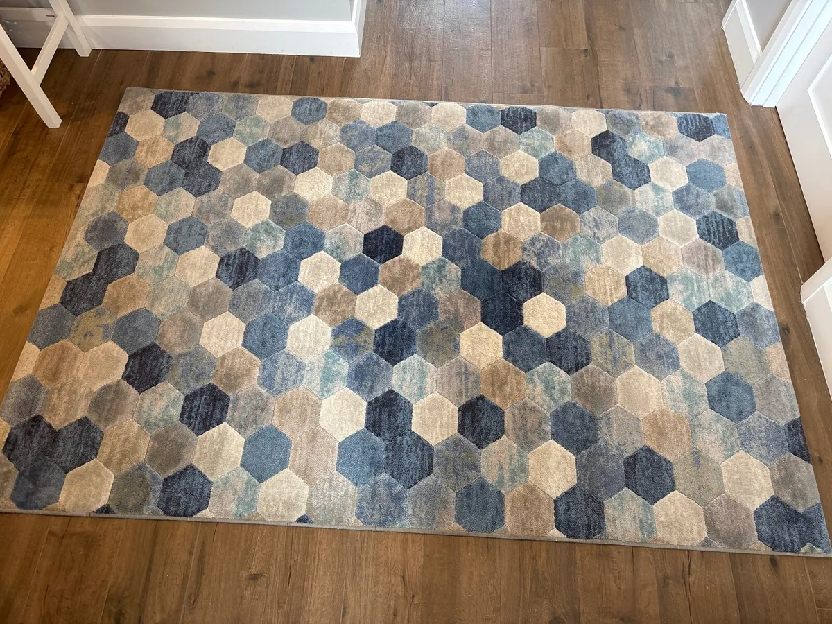 Large Modern Geometric Rug – 160cm x 230cm - Image 2