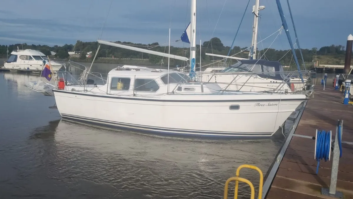 COX 27 Motorsailer - Image 4