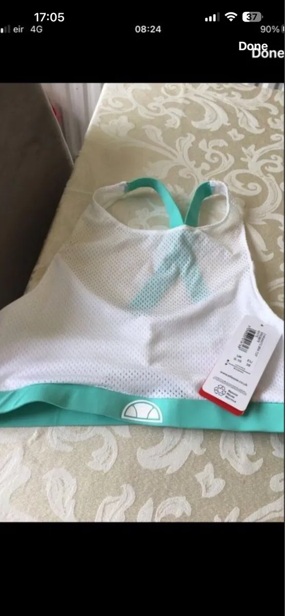 Ladies BNWT sports bra size 8/10 €10 - Image 4