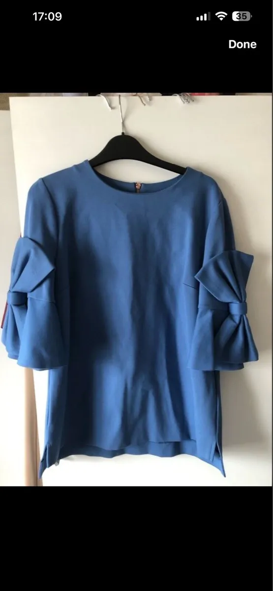 Ladies stunning  Ted Baker top size 12 €20 - Image 1