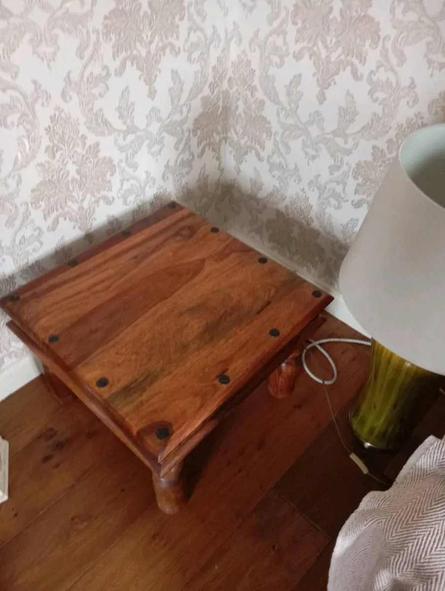 Small coffee/side table, - Image 2
