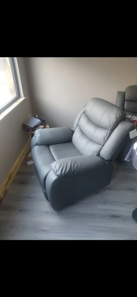 Leather armchair Recliner - Image 1