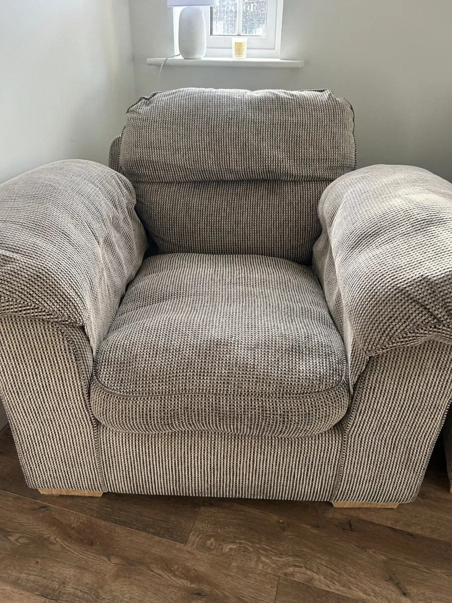 Comfortable 2 Seater Couch & Matching Armchair - Image 2