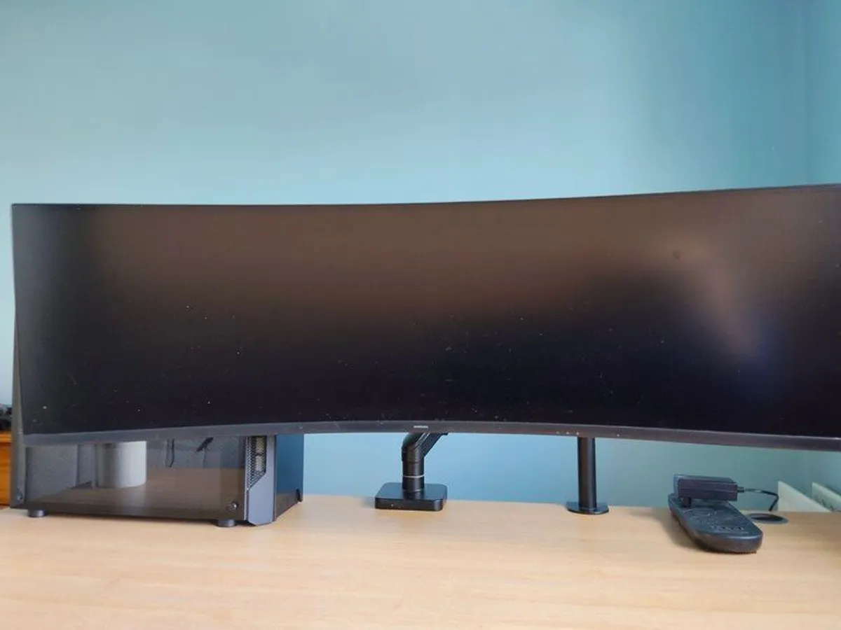 Samsung Odyssey CRG9 49" Dual QHD 5120x1440 120Hz Curved Gaming Monitor - Complete Boxed - Image 2