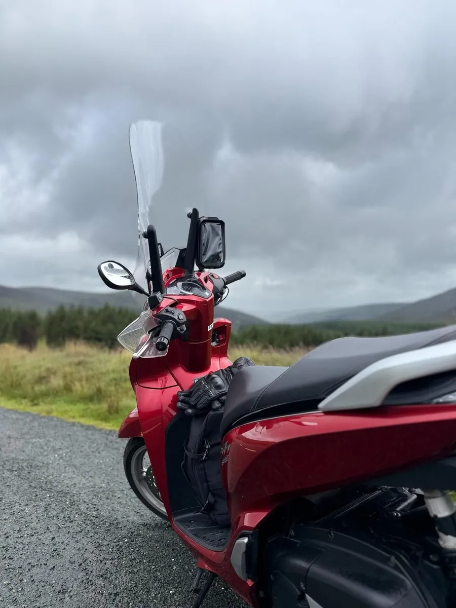 Honda SH300i ABS - Image 3