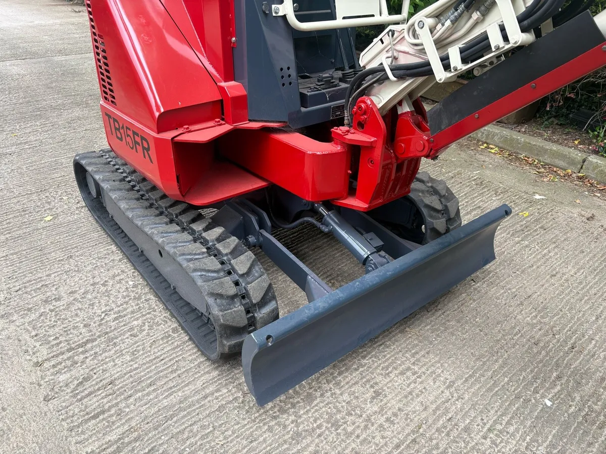 Takeuchi digger - Image 3