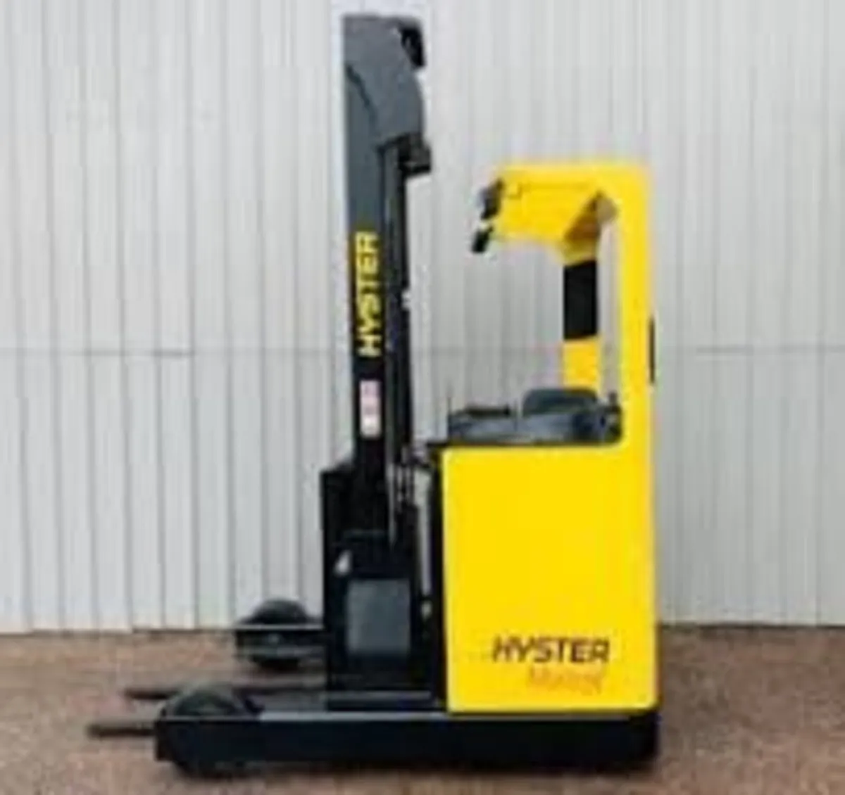 HYSTER R16 REACH TRUCK - Image 1