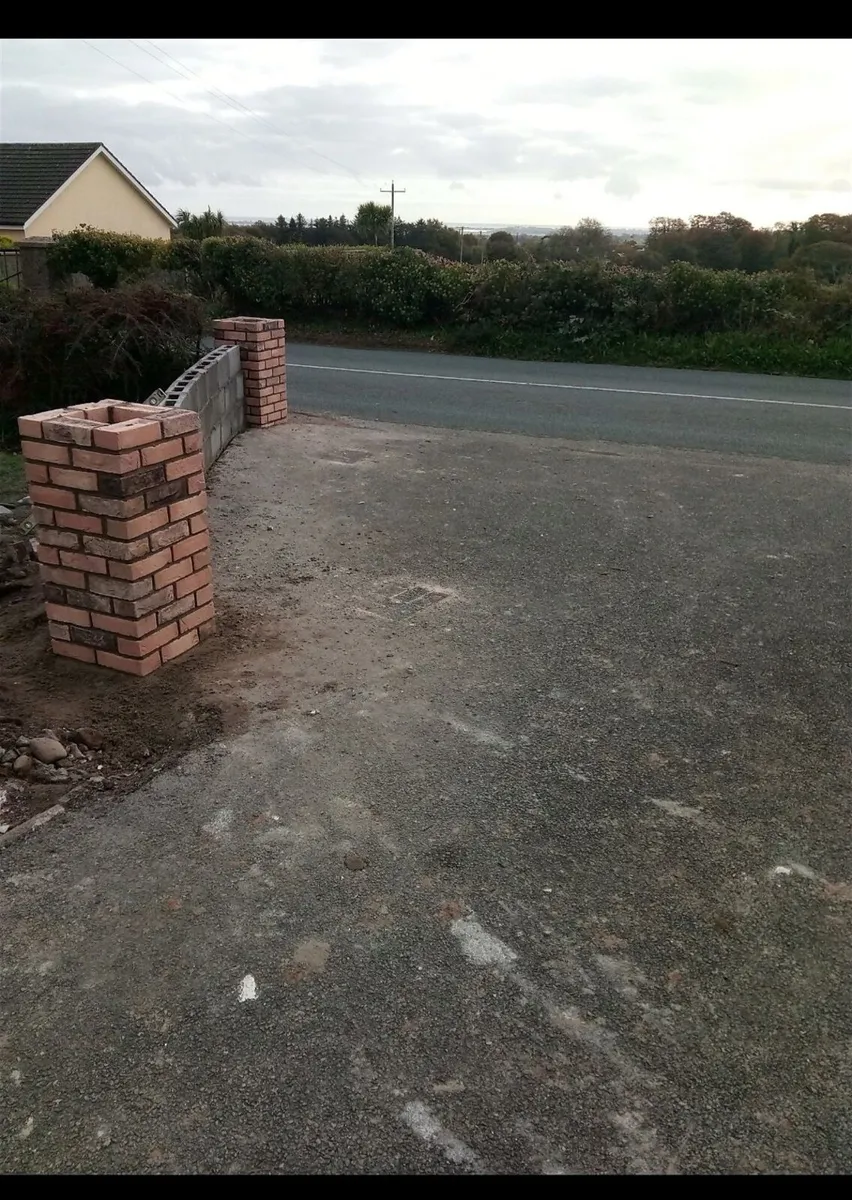Qualified bricklayer available - Image 4