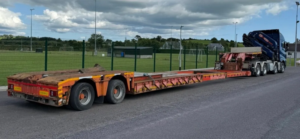 Low loader - Image 2