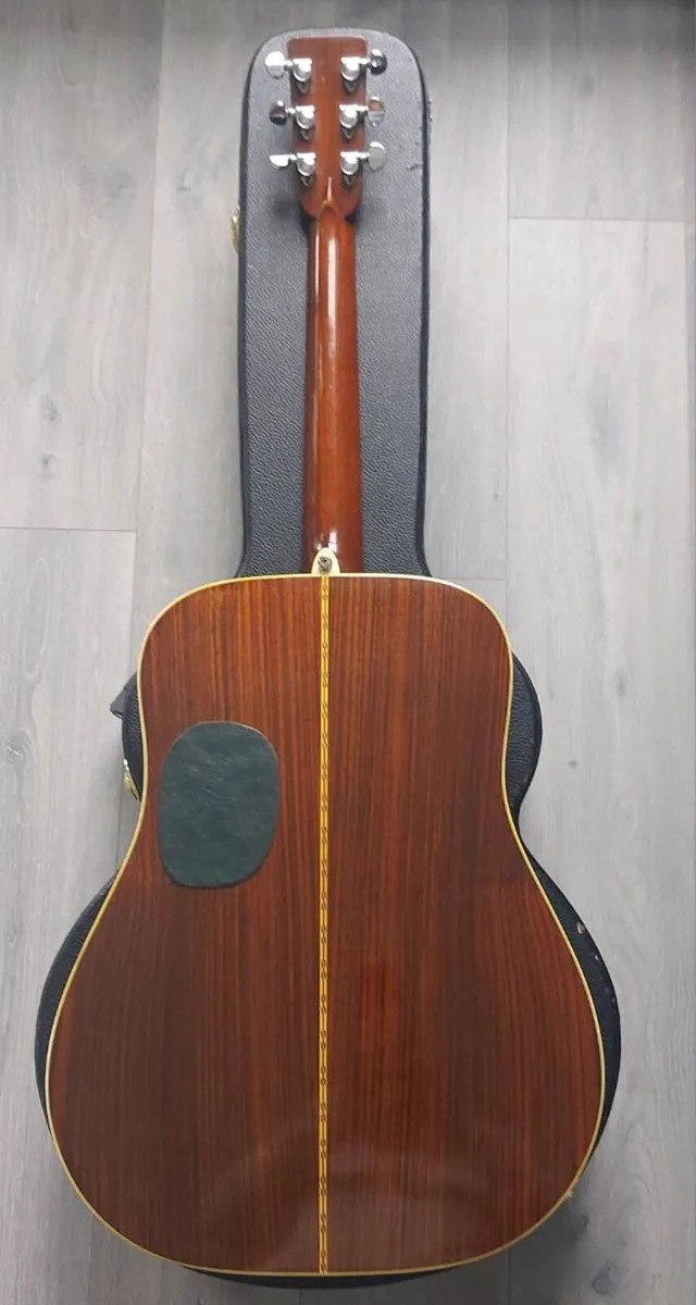 Martin D-28 Dreadnought 1972 Collectors Guitar - Image 2