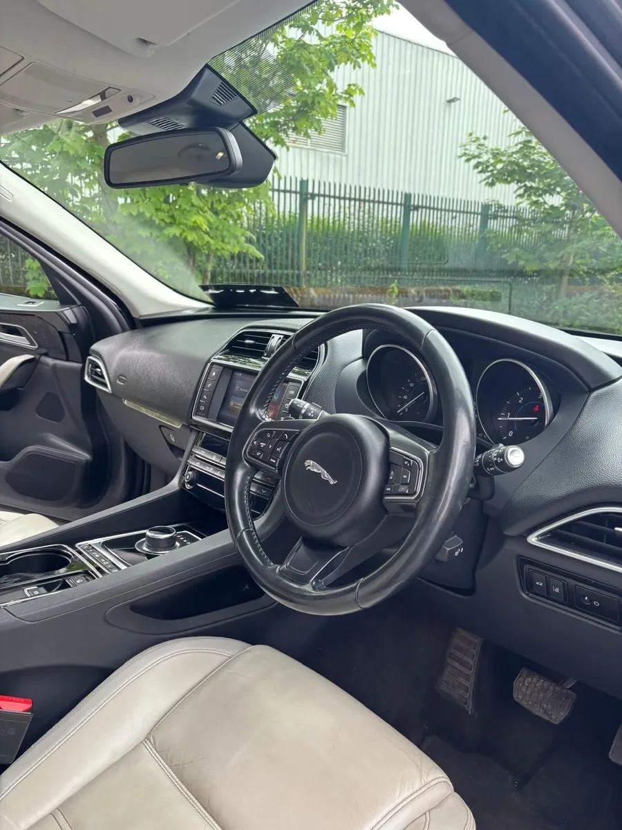 Jaguar F pace - Image 3