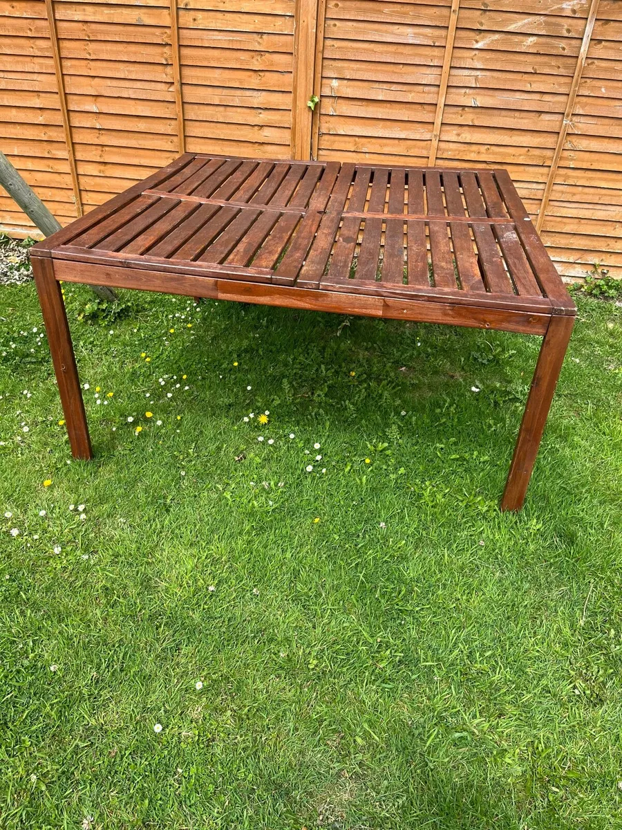 Outdoor table - Image 2