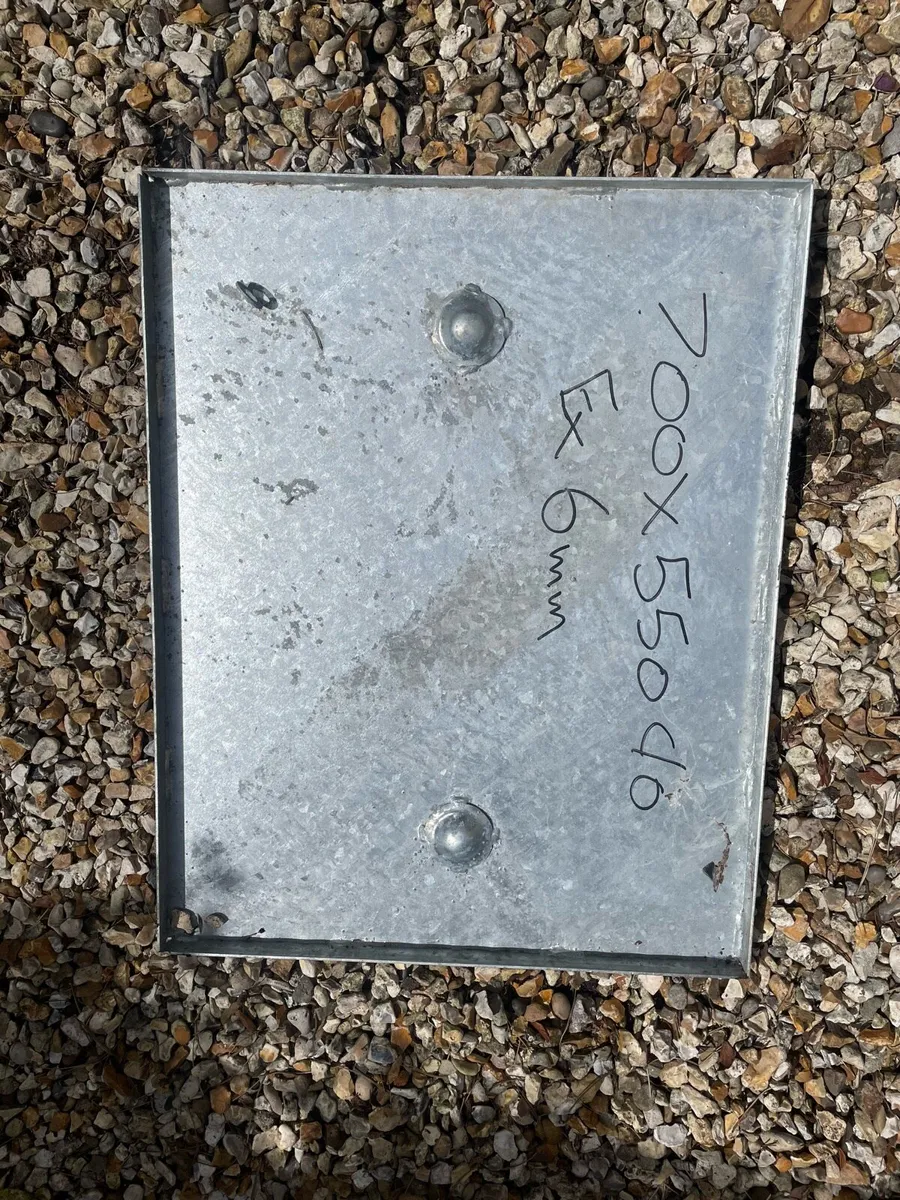 Galvanised Steel Manhole Cover - Image 3