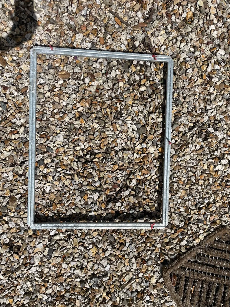 Galvanised Steel Manhole Cover - Image 4