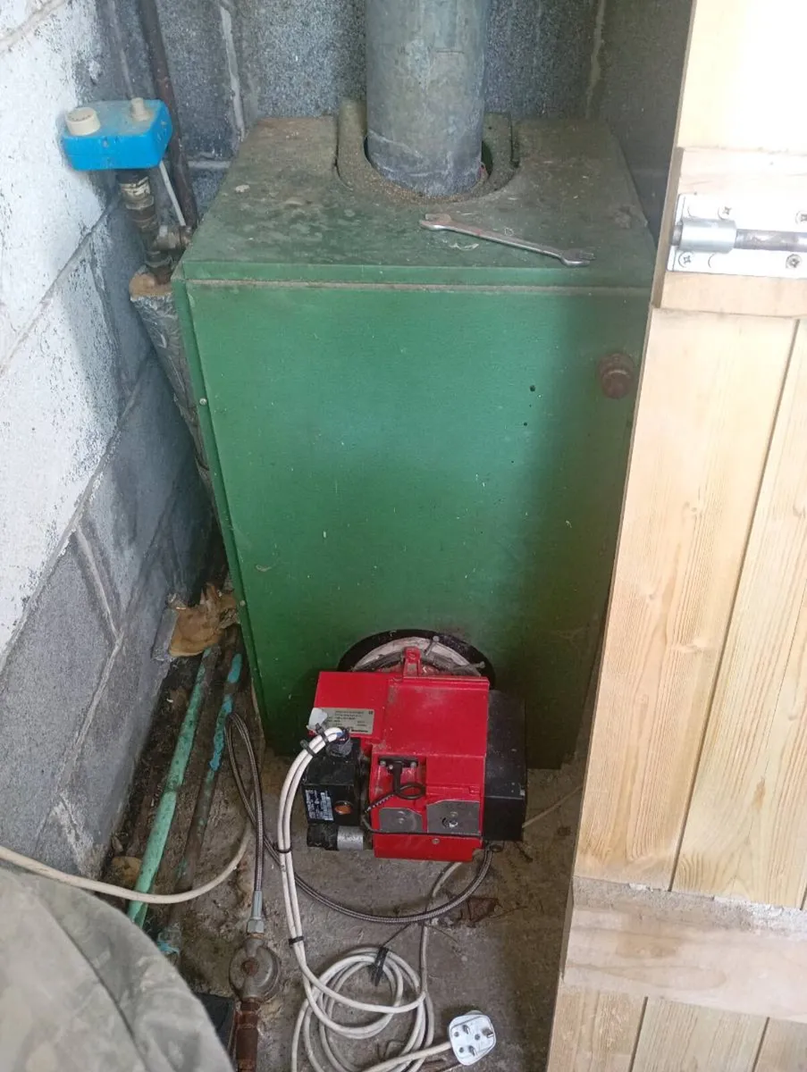 Oil boiler - Image 1