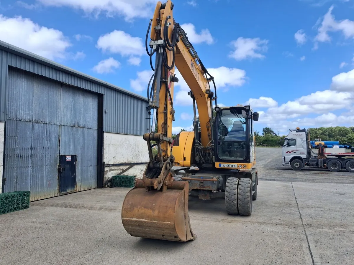 Wheeled Excavator Liebherr A914 Rubber Duck - Image 3