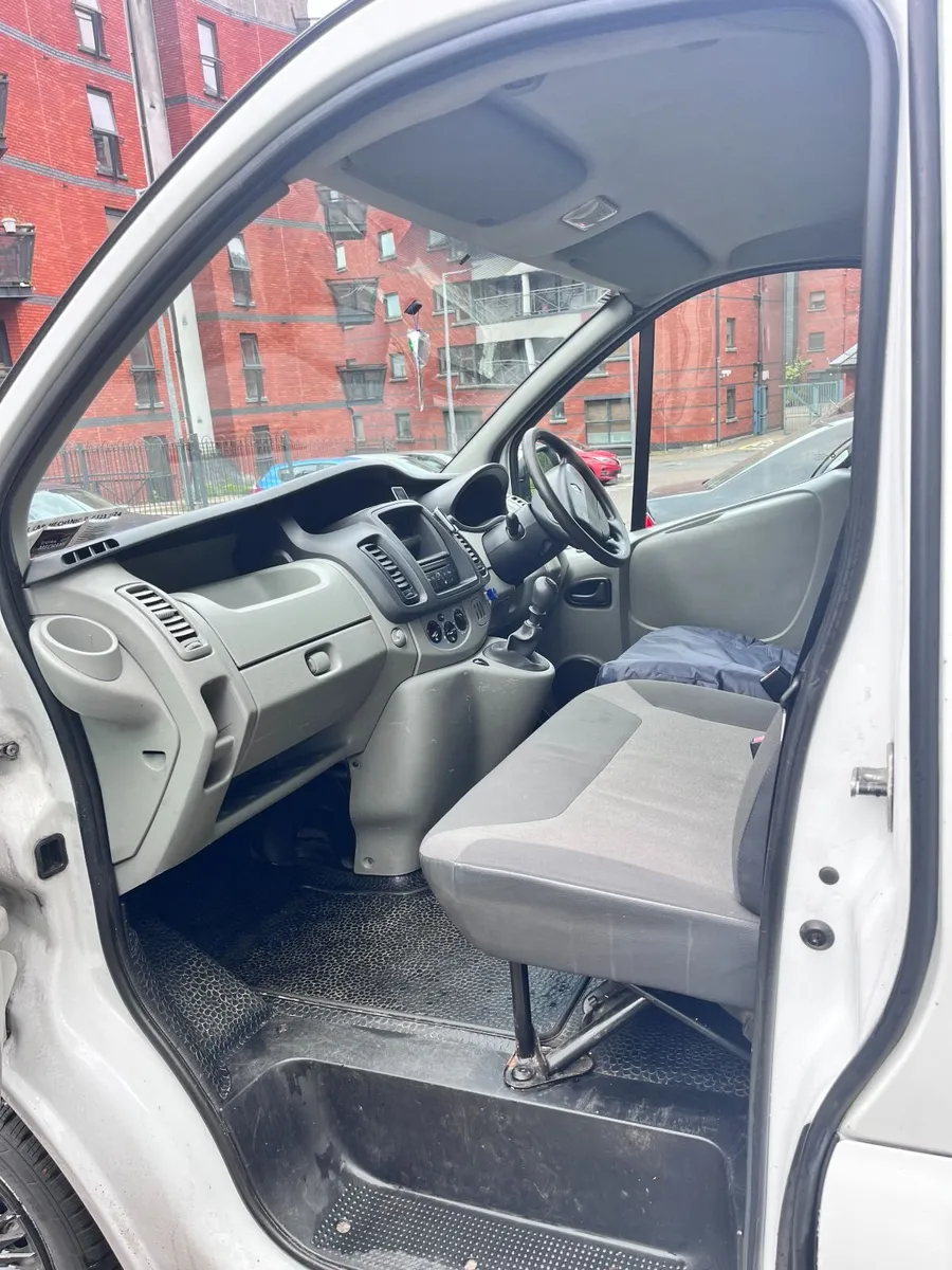 Renault Trafic 2011– Excellent Condition - Image 1