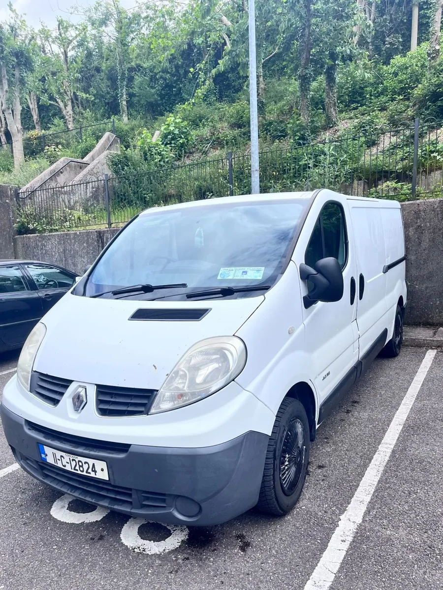 Renault Trafic 2011– Excellent Condition - Image 3