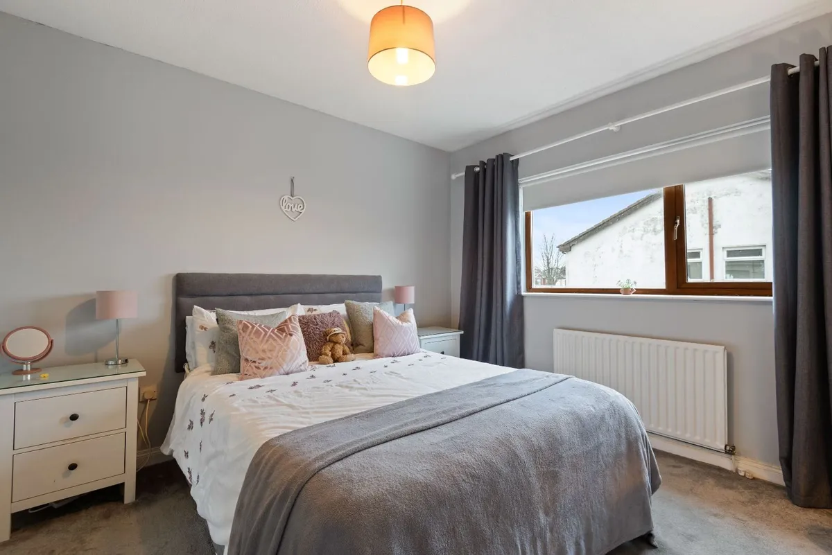 Bed king size - Image 1