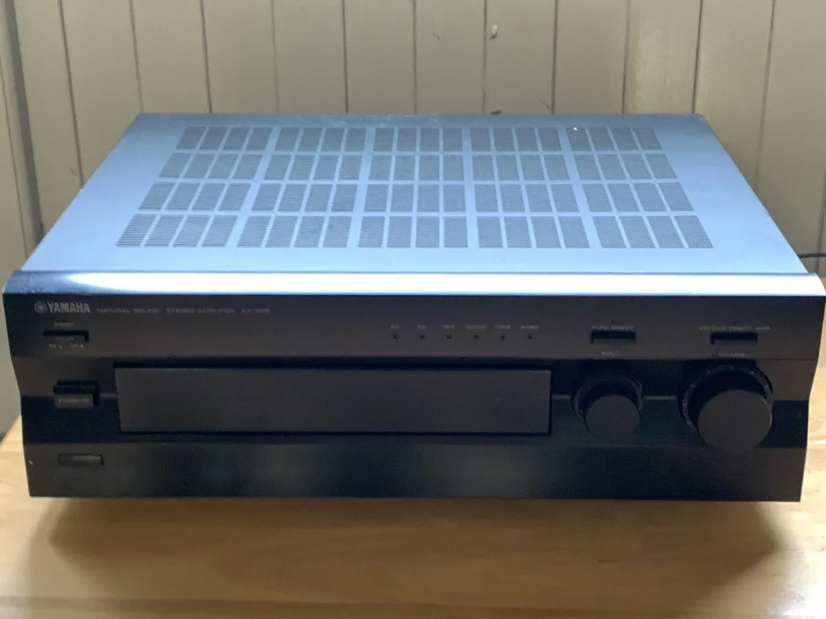 Yamaha AX-592 Sound stereo Amplifier - Image 3