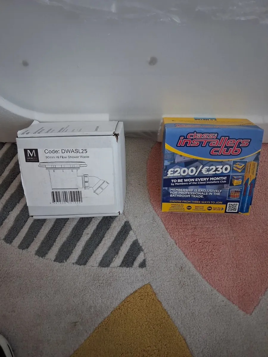 Bathroom  shower tray - Image 1