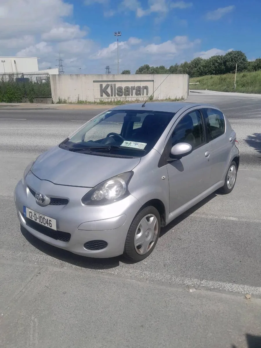 Toyota aygo 2012 - Image 2