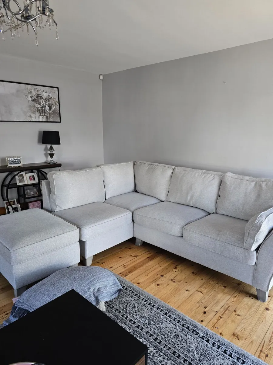 Suite of Furniture - Image 2