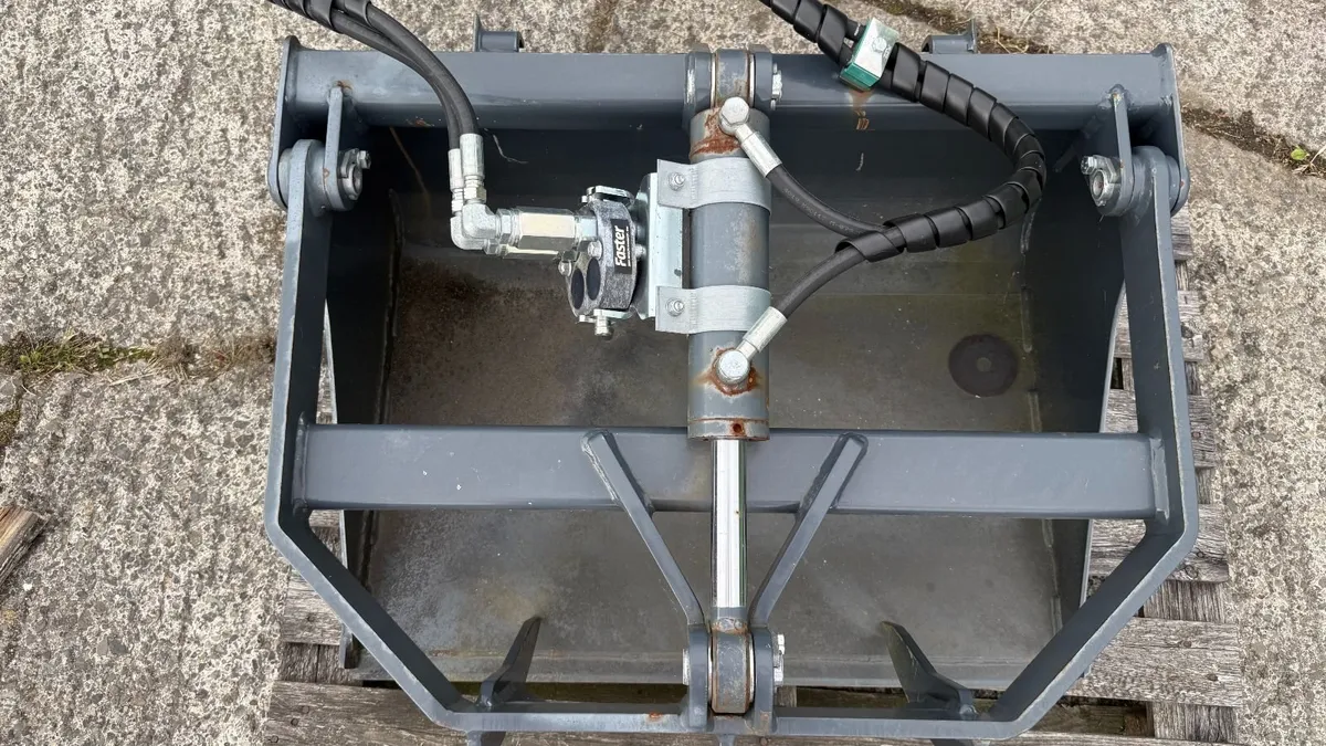 Avant Grapple bucket 900 mm - Unused - Image 4