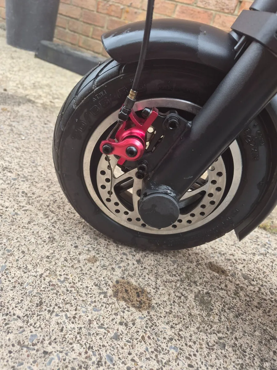 Electric scooter - Image 1