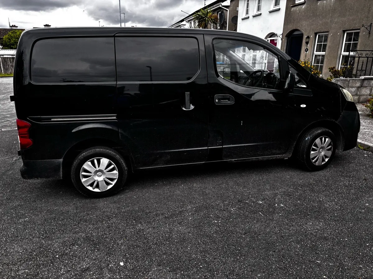 NV200 - Image 2