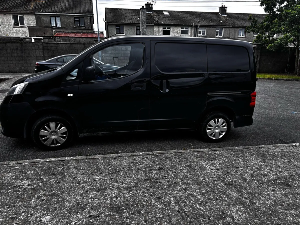 NV200 - Image 4