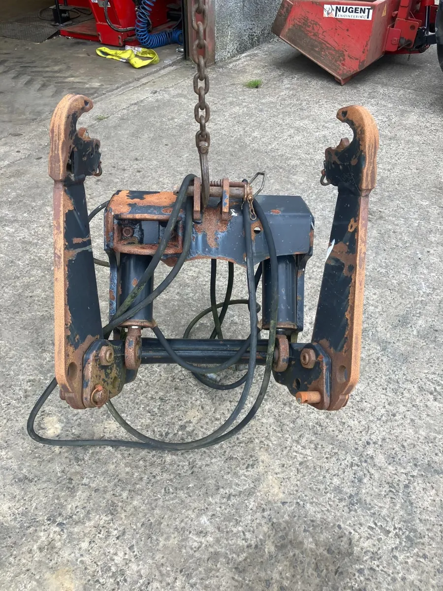 NH front linkage - Image 3