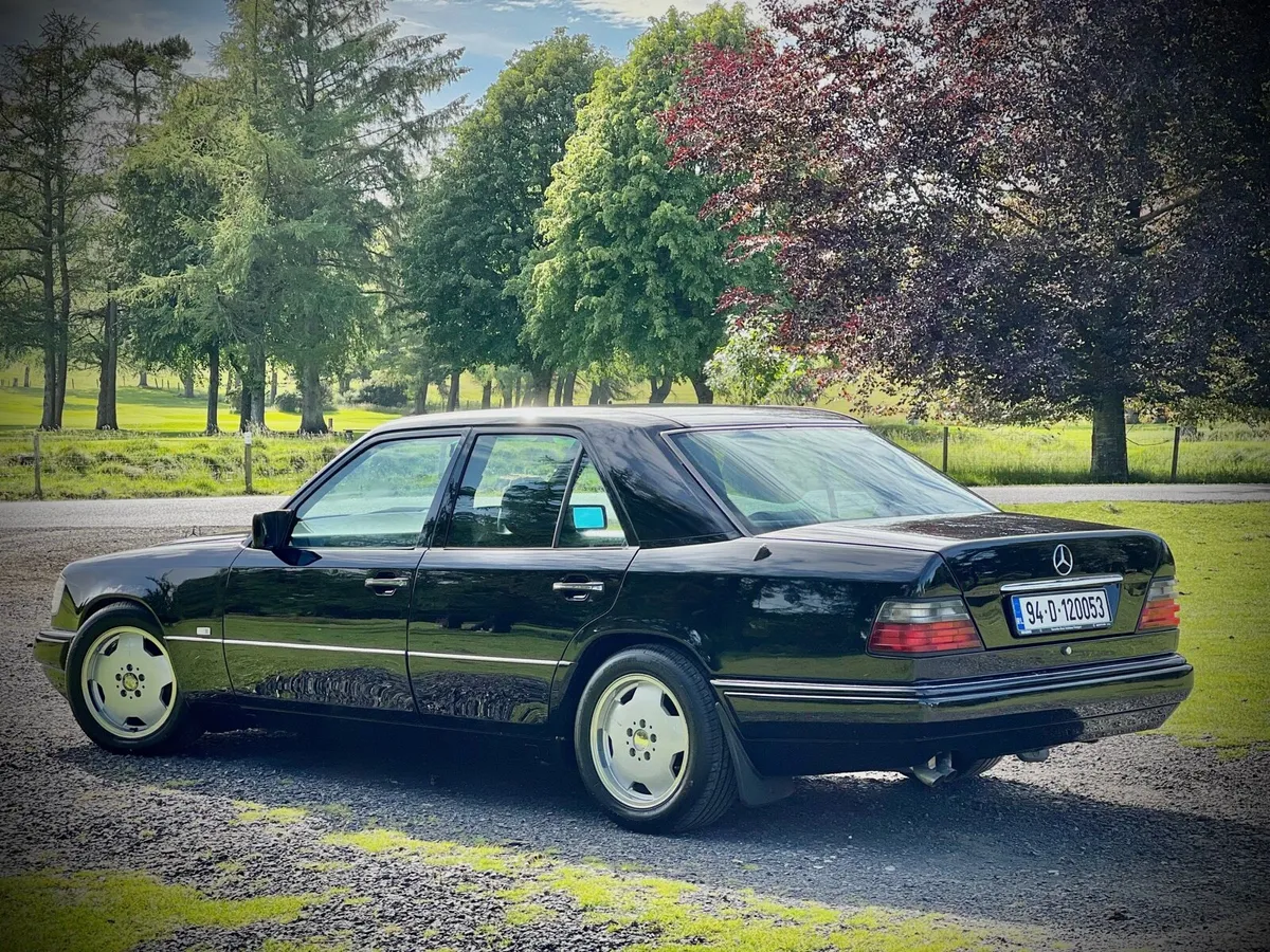 Mercedes-Benz e280 w124 sport NCT TAX - Image 4