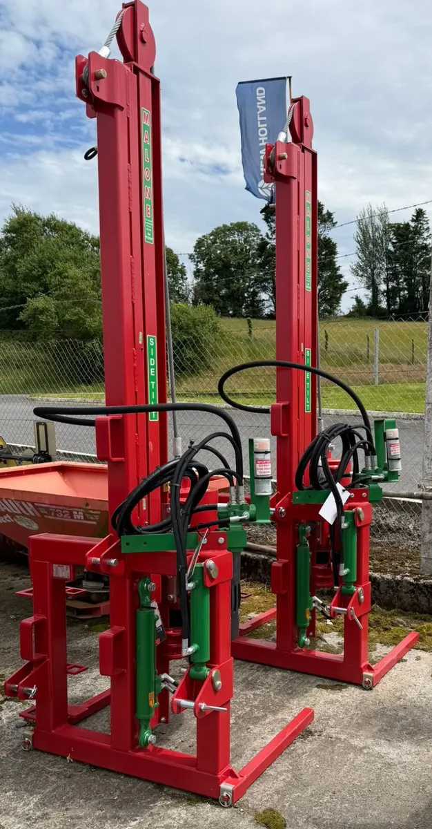 Malone Machinery Post Driver