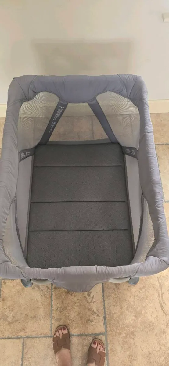 Nuna sena aire travel cot charcoal - Image 4
