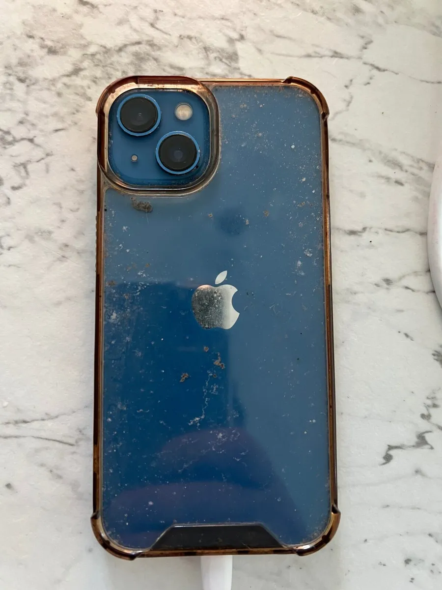 iPhone 13 - Image 2