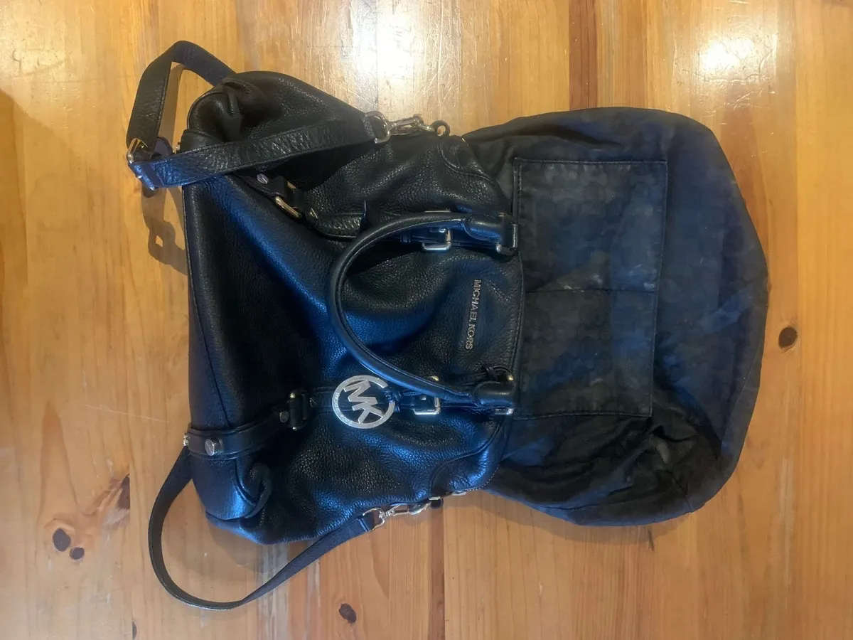 Micheal Kors Black Handbag - Image 4