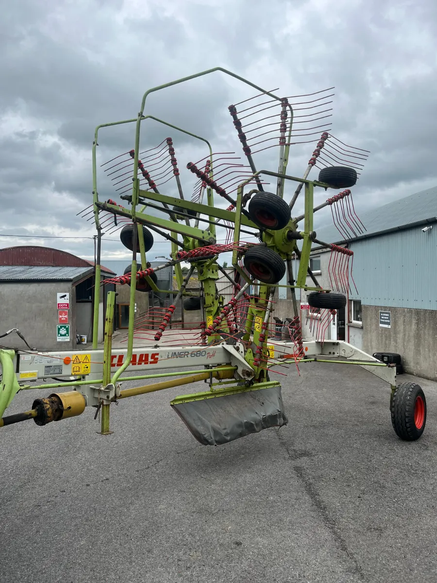 Claas Linear 680 Rake - Image 1