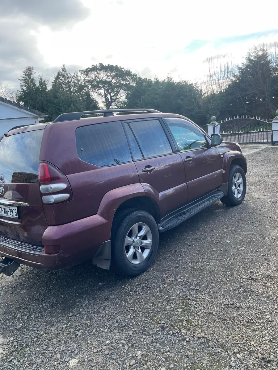 2007 Toyota Land Cruiser LC5 - Image 1