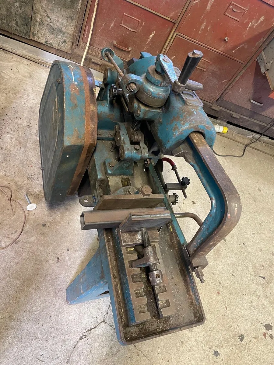 Electrical power hack saw - Image 2