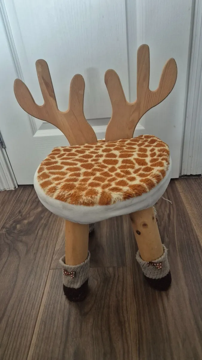 Toddler wooden Reindeer Chair - Image 2