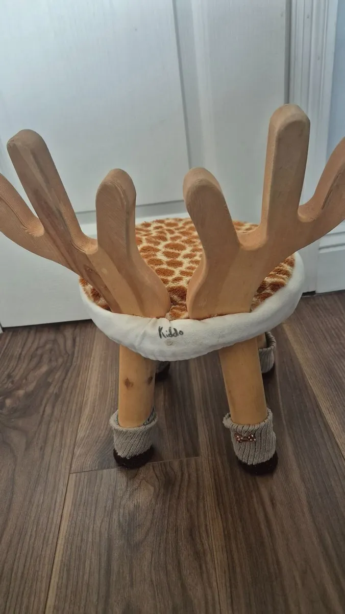 Toddler wooden Reindeer Chair - Image 3