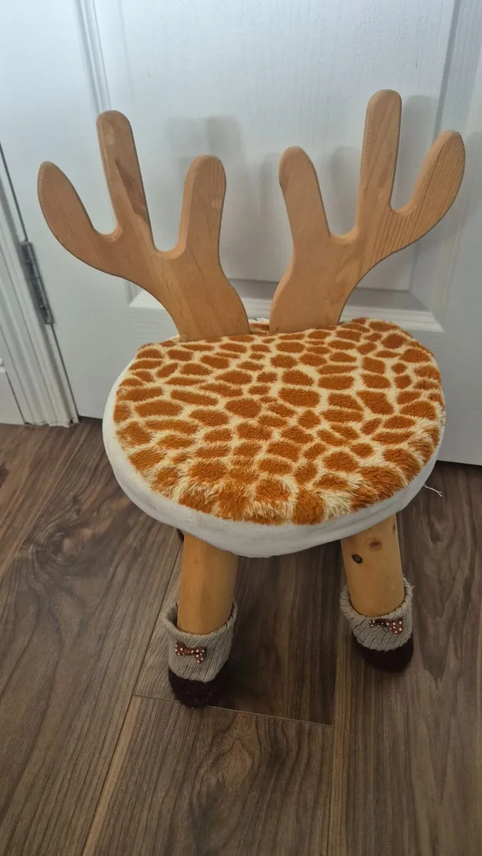 Toddler wooden Reindeer Chair - Image 1