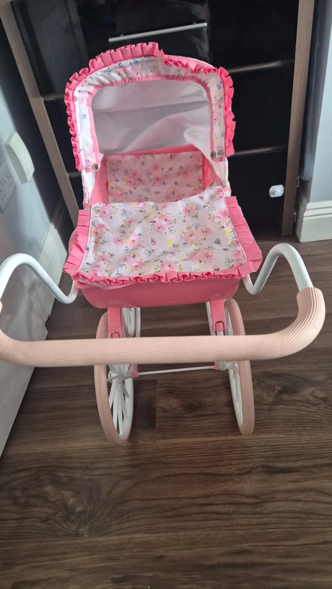 Doll's Pram - Image 2