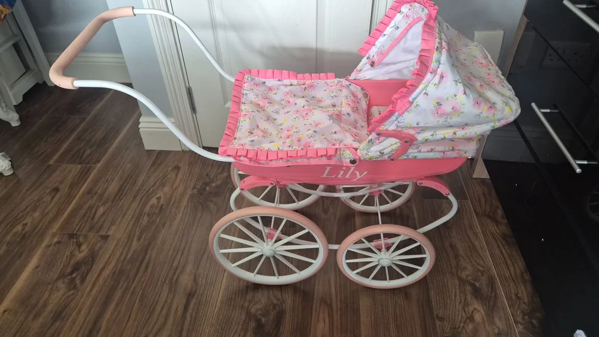 Doll's Pram - Image 3
