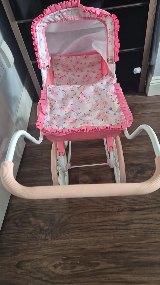Doll's Pram - Image 4