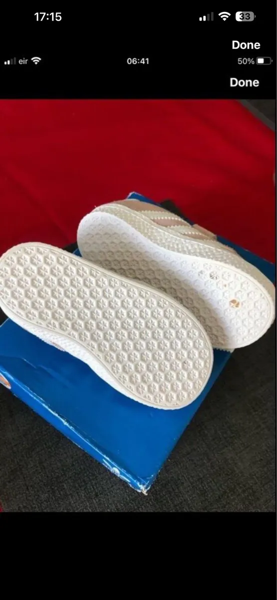 Girls adidas trainers size 4 €15 - Image 2